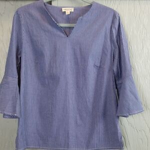 🖤5/$20🖤 NWT.. MESSINI striped top blue & white